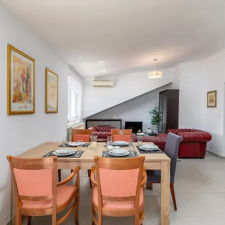 Awesome Apartment In Pula With Wifi Exterior photo