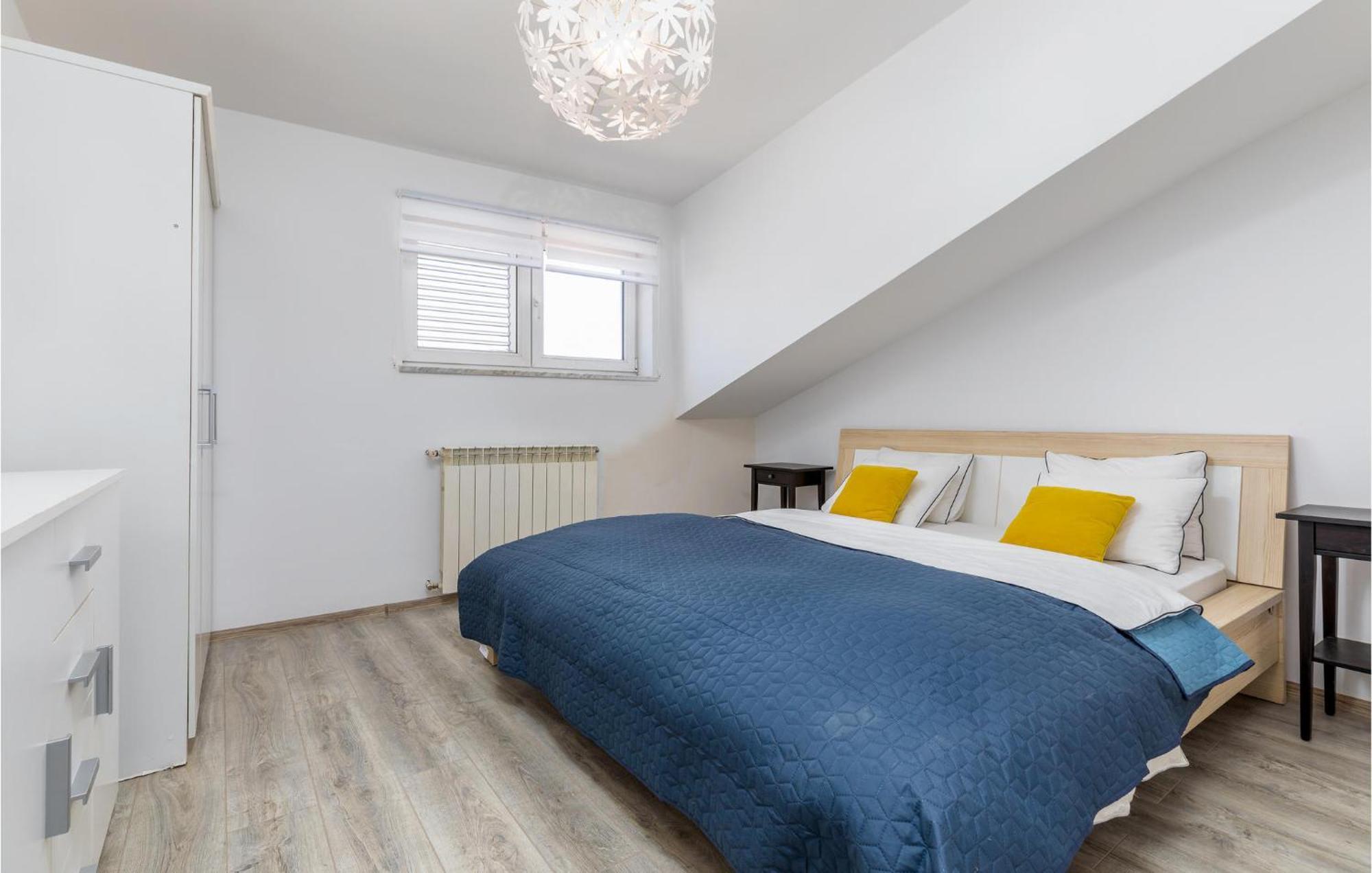 Apartment Awesome In With Wifi Pula